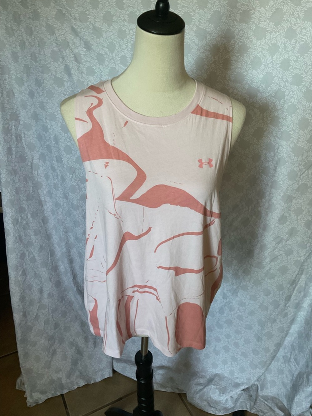 Under Armour Women's Light Pink & Coral Marble-Print Muscle Tank